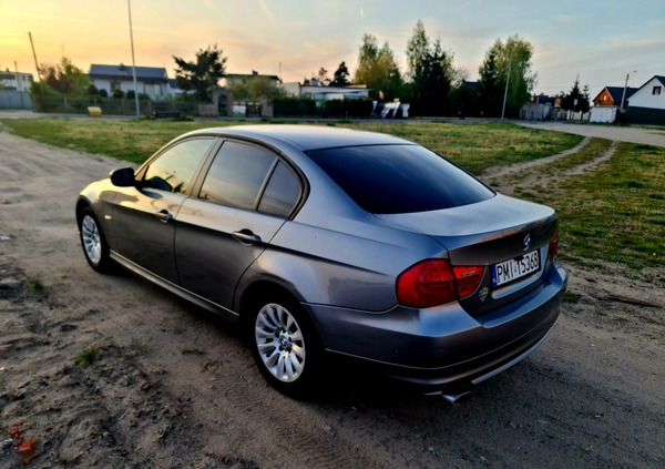 BMW Seria 3 cena 21900 przebieg: 261000, rok produkcji 2009 z Gniewkowo małe 137